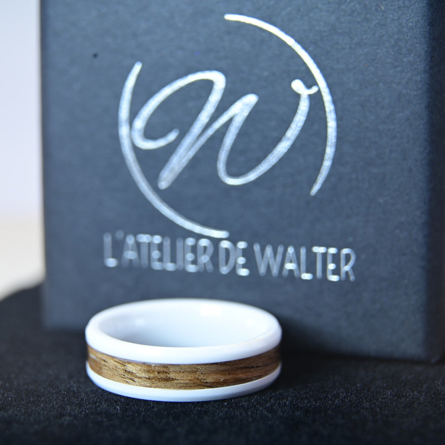 Bague avec Bois de Noyer Français - Céramique Blanche