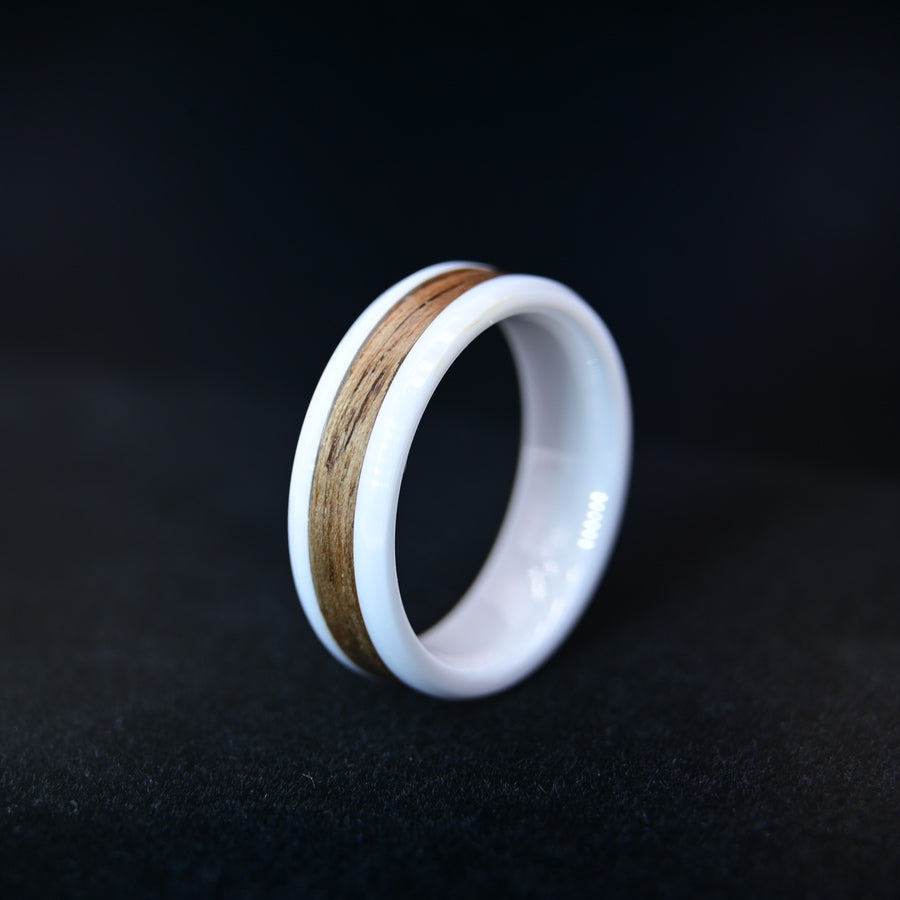 Bague avec Bois de Noyer Français - Céramique Blanche