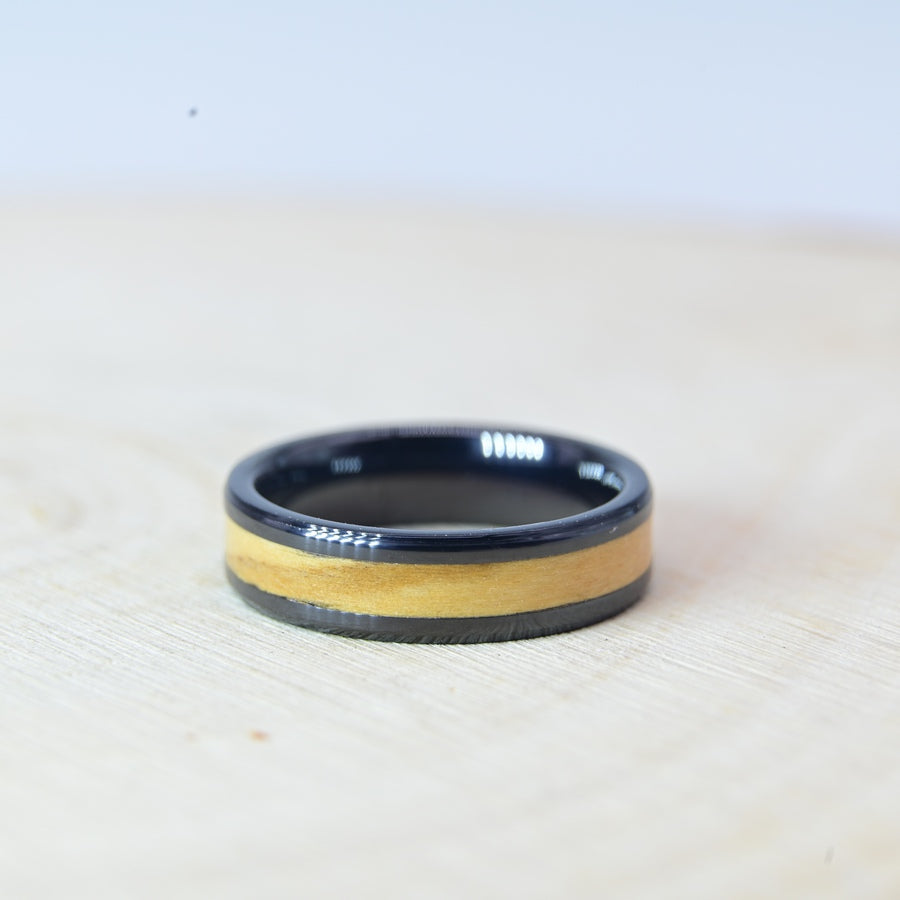 Bague avec Bois d'Olivier - Céramique Noire